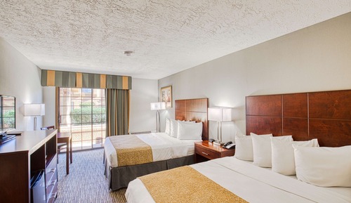 Standard Room, 2 Queen Beds, Non Smoking, Pool View