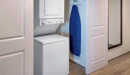 Studio, Multiple Beds, Balcony (Mobility Accessible, Roll-In Shower)
