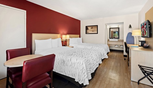 Standard Room, 2 Double Beds, Poolside (Smoke Free)