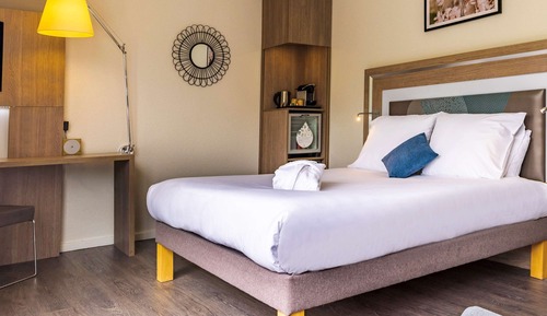 Executive Room, 1 Queen Bed, Terrace