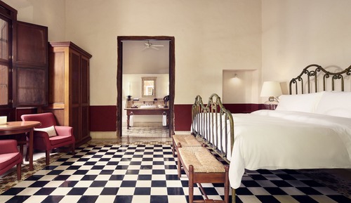 Suite, 1 King Bed