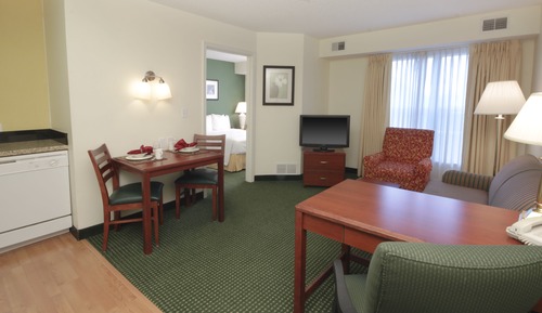 Suite, 1 Bedroom (Hearing Accessible)