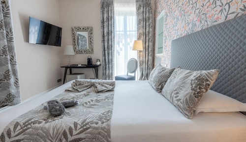 Superior Double Room, Garden View