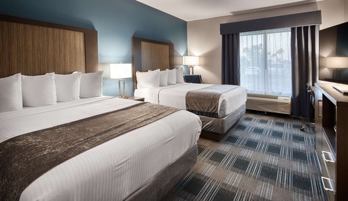 Standard Room, 2 Queen Beds, Non Smoking, Microwave