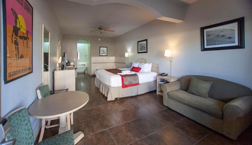 Suite, 1 King Bed, Non Smoking