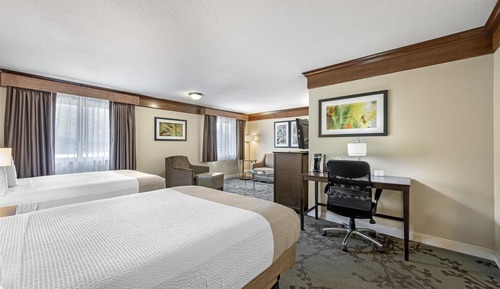 Junior Suite, 2 Queen Beds, Non Smoking, Refrigerator & Microwave (Third bed is a Sofabed)