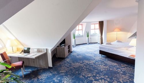 Junior Tower Suite, Nonsmoking