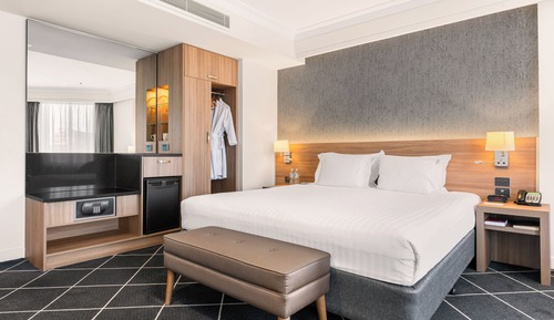 Deluxe Suite