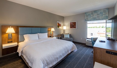 One King Bed, Non-Smoking, Accessible
