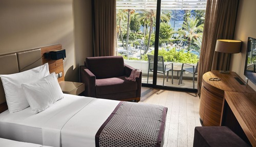 Standard Double Room, Multiple Beds (Limited Sea view)