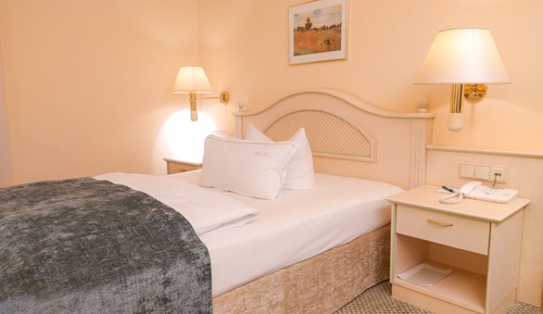 Deluxe Single Room