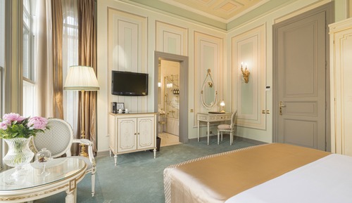 Classic Double Room
