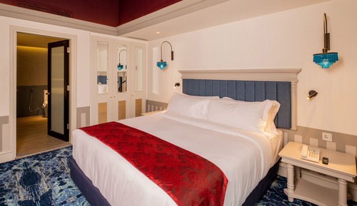 Executive Suite