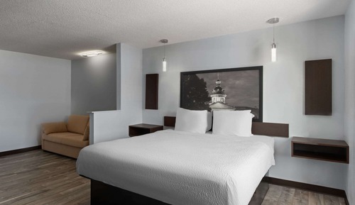 Studio Suite, 1 King Bed, Non Smoking