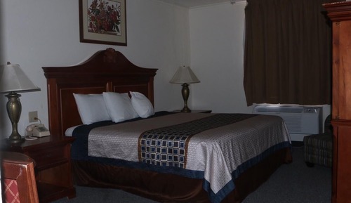 Standard Room, 1 King Bed, Accessible