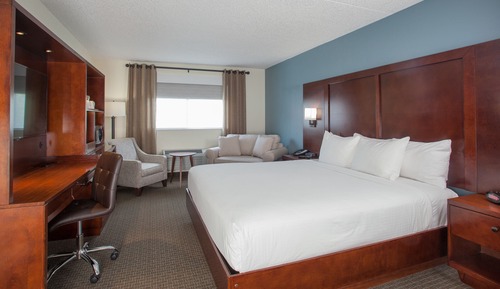 Deluxe Double Room, 1 King Bed (Hotel) (No Pets)