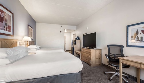Room, 2 Queen Beds, Accessible (Roll in Shower)