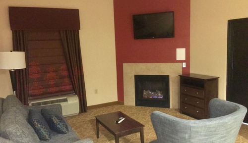 One king suite whirlpool non smoking