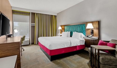 One king bed nonsmoking