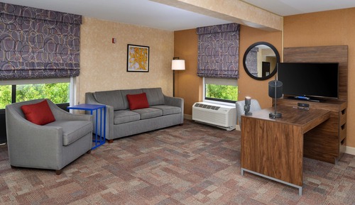 Suite, 2 Queen Beds, Non Smoking