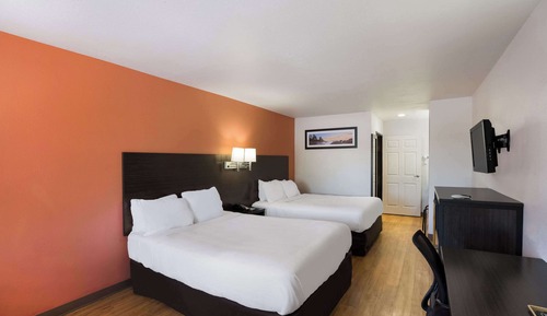 Standard Room, 2 Queen Beds, Smoking