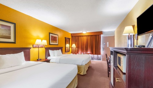 Room, 2 Queen Beds, Non Smoking