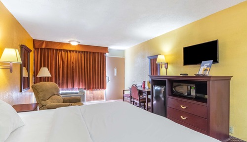 Room, 1 King Bed, Non Smoking