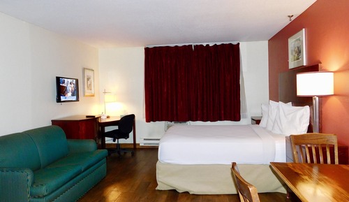 Deluxe Suite, 2 Queen Beds, Non Smoking, Kitchen