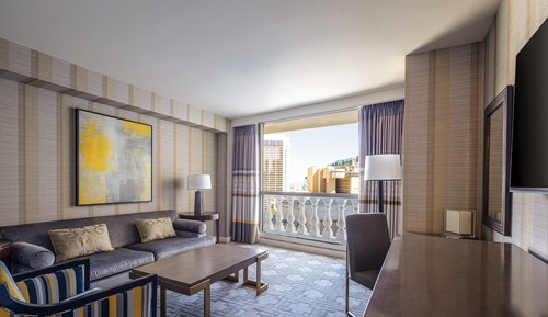 Julius Executive Studio Suite King Strip View Non-Smoking
