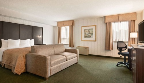 Deluxe Studio Suite, 1 King Bed, Non Smoking