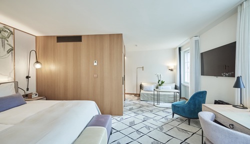 City Deluxe Room