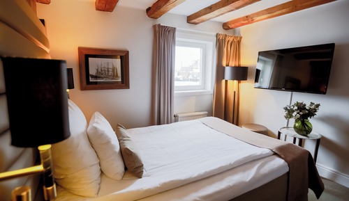 Single Room (Compact)