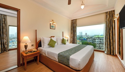 Suite, 1 King Bed, Sea View