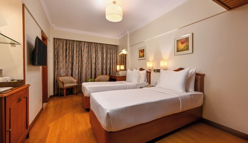 Premium Sea View + Unlimited drinks(18:30-19:30-T&C) + Cut Fruit Platter + Buffet Breakfast + Wi-Fi