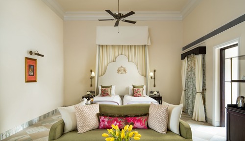 Grand Luxury Twin Bed Room