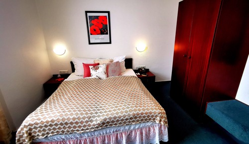 ALMA's Guest Room