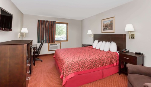 Standard Room, 1 King Bed