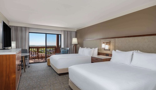 Room, 2 Queen Beds, Accessible, Bathtub