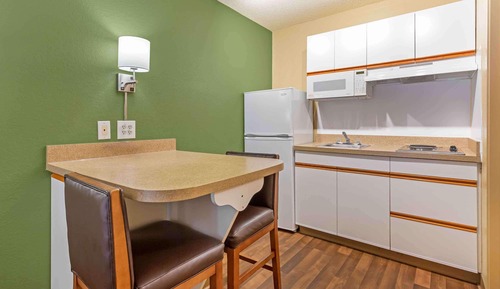 Deluxe Studio, 1 King Bed with Sofa bed, Non Smoking