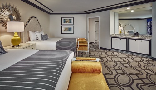 Bordeaux Lemans Suite 2 Queens