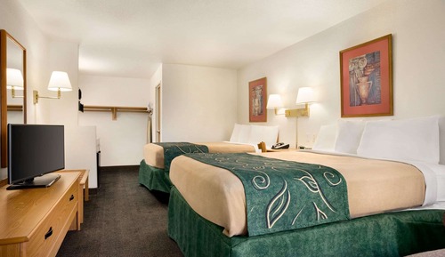 Room, 2 Queen Beds, Non Smoking