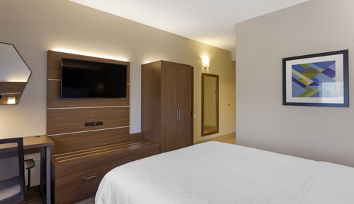 Standard Room, 1 Queen Bed