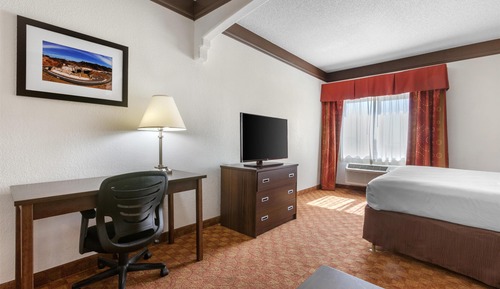Standard Room, 1 King Bed, Non Smoking, Refrigerator & Microwave