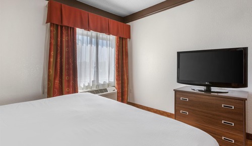 Standard Room, 1 King Bed, Accessible, Bathtub (Bathtub )