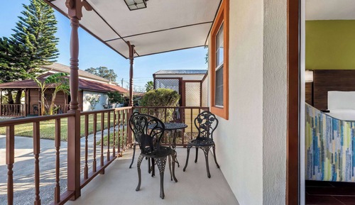 Suite, Multiple Beds, Non Smoking (Elegant Cottage)