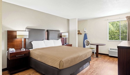 Room, 1 King Bed, Accessible, Non Smoking