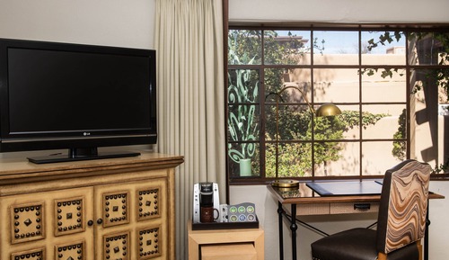 Room, 1 King Bed (Fireplace)