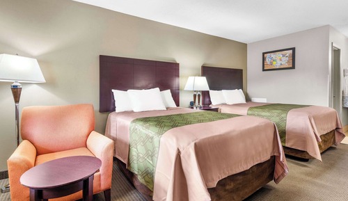 2 Double Beds, Smoking, Upgrade