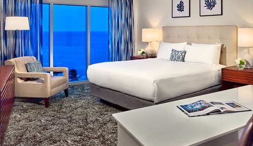 Premier Room, 1 King Bed, Ocean View (Preferred Ocean Curve King)
