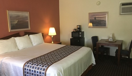 Standard Room, 1 King Bed, Non Smoking